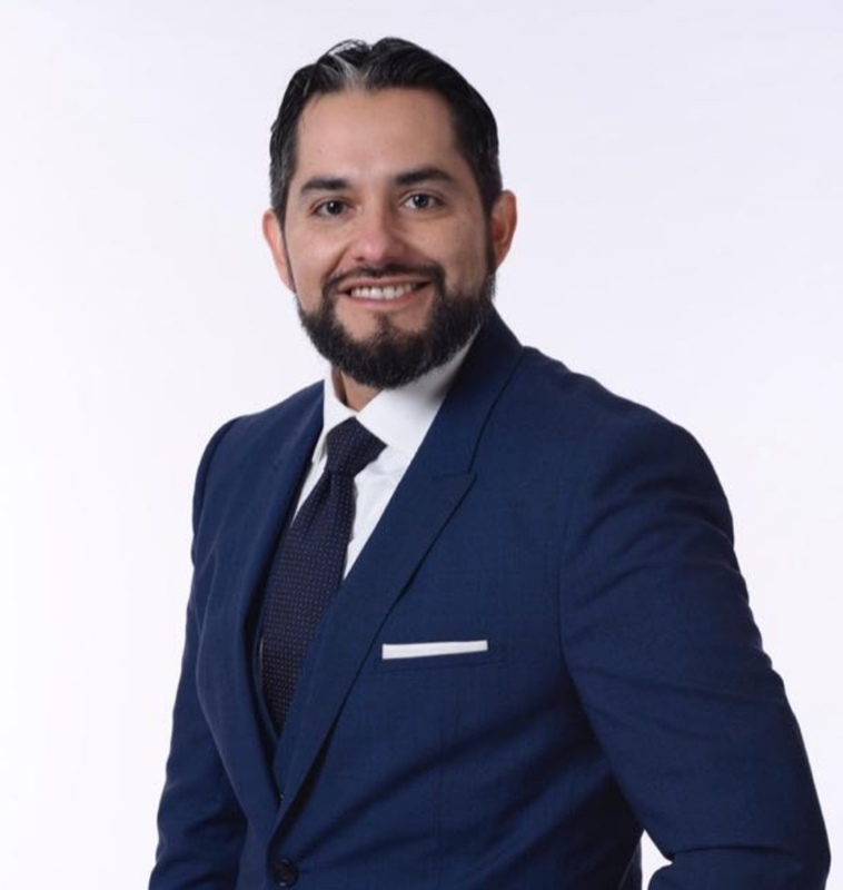 Dr José Eduardo García Flores,