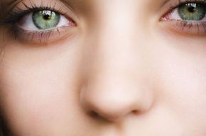 Tip list ojos femeninos